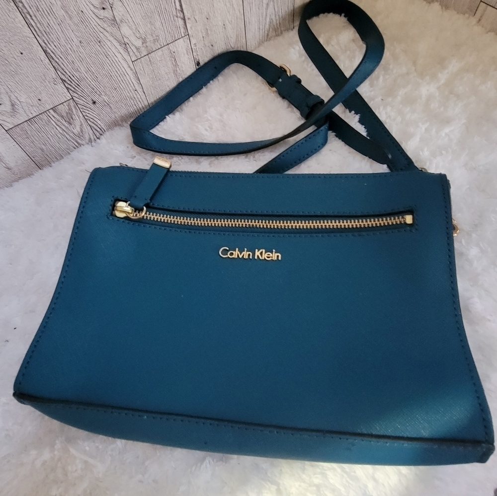 CALVIN KLEIN ~ Saffiano Leather ~ Teal ~ Crossbody